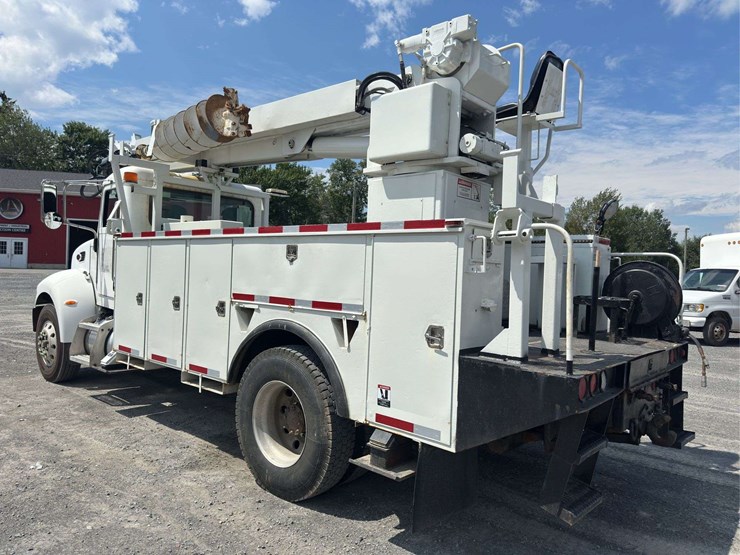 2007-peterbilt-pb335-s/a-auger-truck-image-4