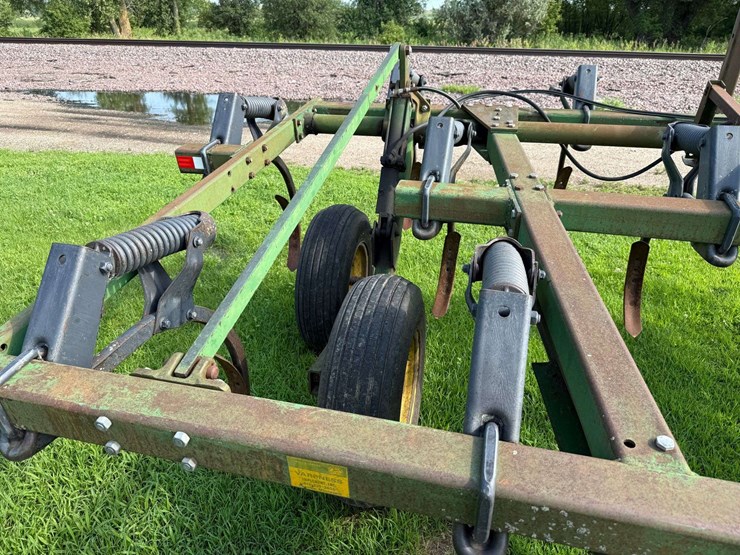 john-deere-610-image-15