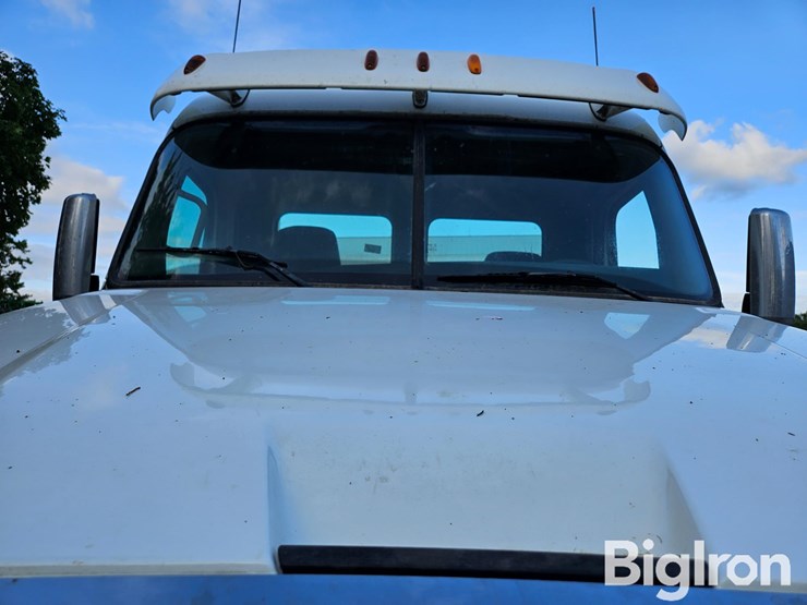 2012-freightliner-cascadia-125-image-9
