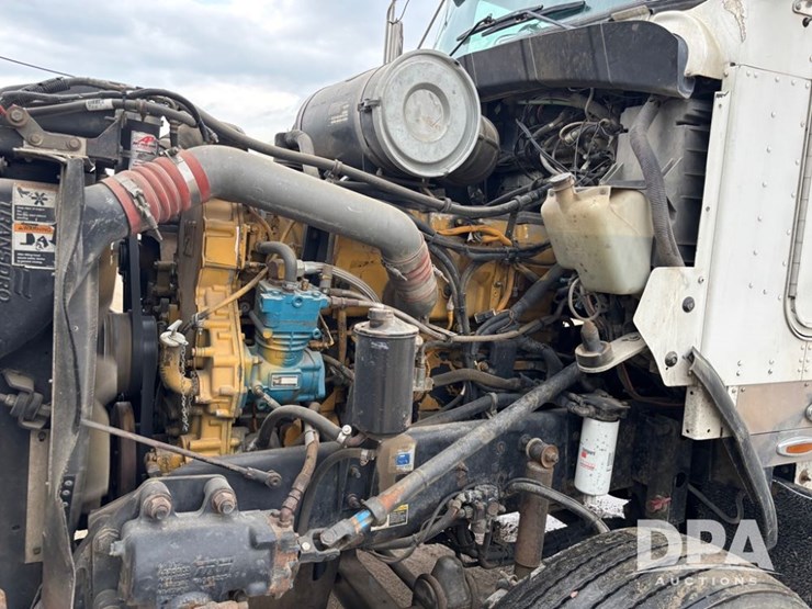 2005-caterpillar-c15-image-35