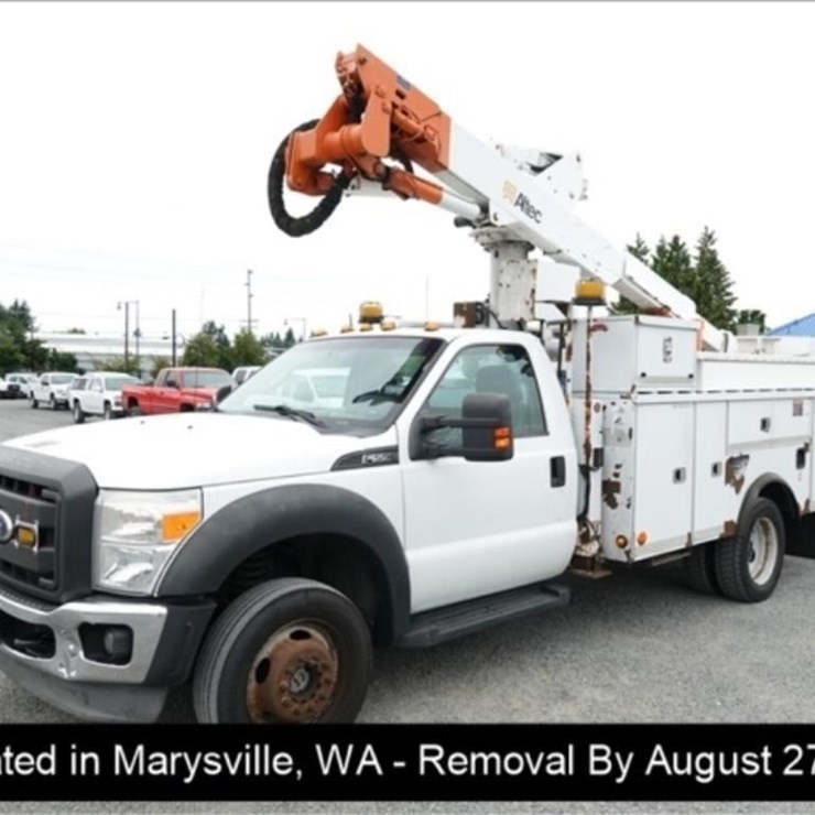 2011 FORD F550