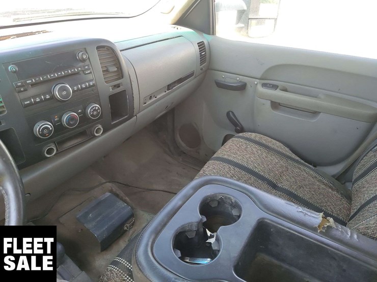 2014-chevrolet-silverado-3500hd-image-9
