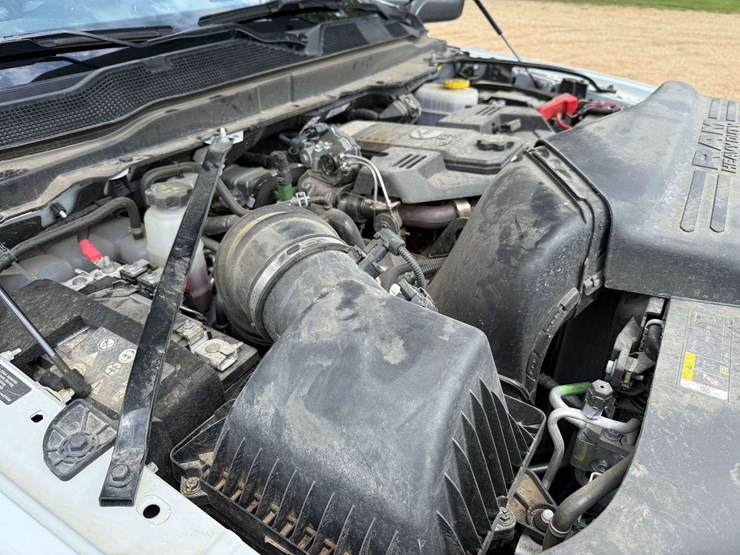 2024-ram-2500-tradesman-image-45
