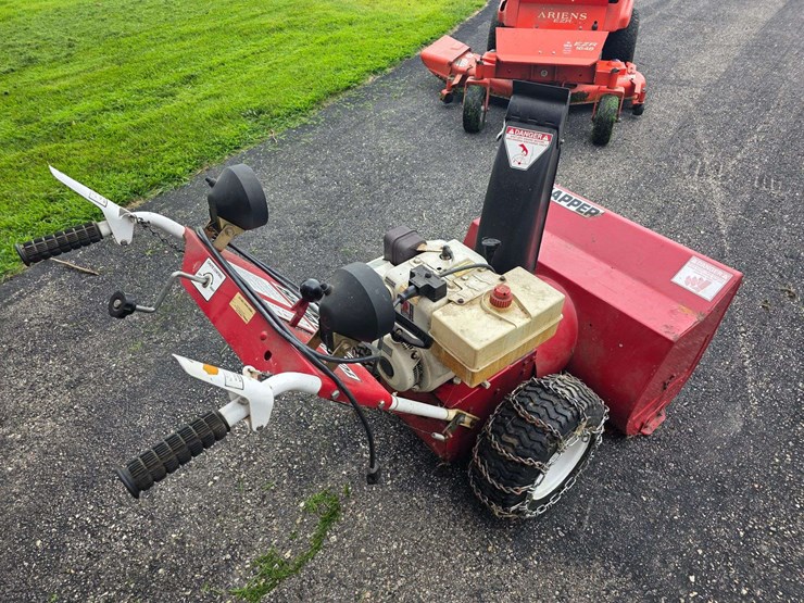 snapper-1030-walk-behind-snow-blower,-self-propelled,-electric-start,-tecumseh-cast-iron-engine,-lig-image-21