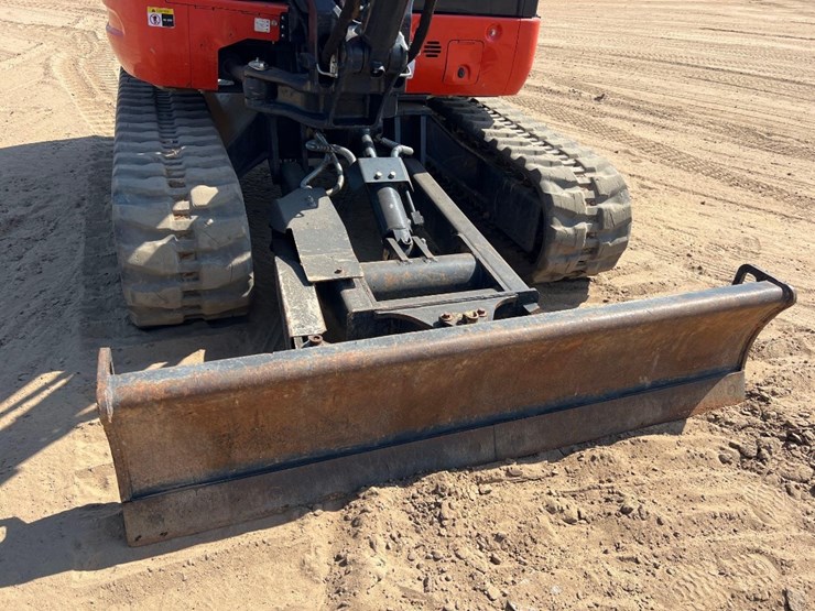 2022-kubota-kx040-4-image-27