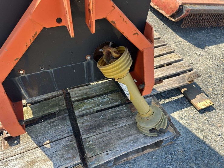 echo-bearcat-3pt-hitch-wood-chippet-image-5