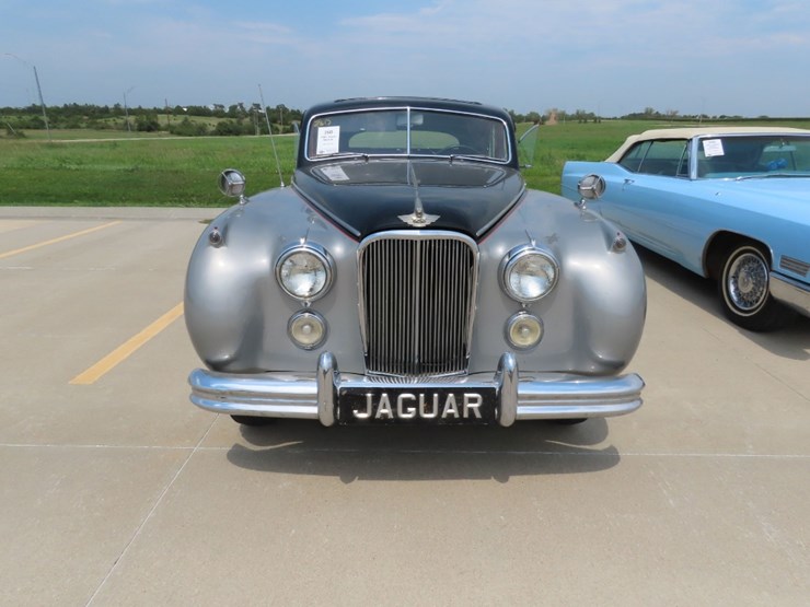 1960-jaguar-mark-ix-image-2