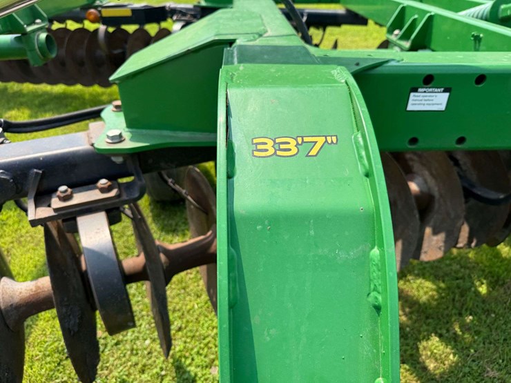 2013-john-deere-2623-image-43