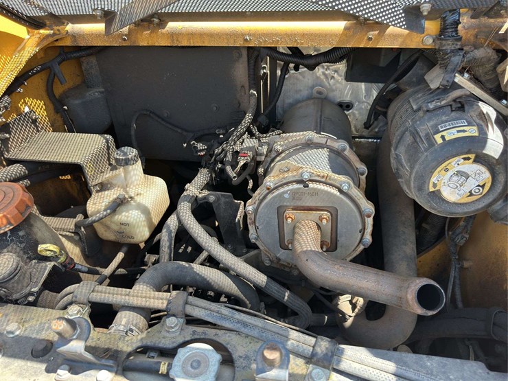 john-deere-314c-wheeled-skid-steer-image-17