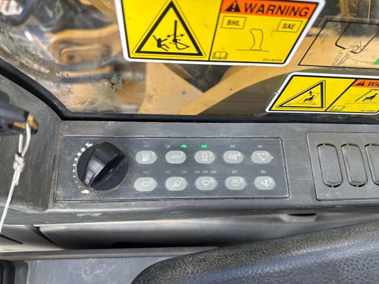 2018-caterpillar-326fl-image-40