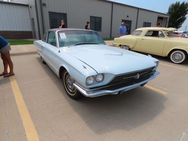 1966-ford-thunderbird-coupe-image-1