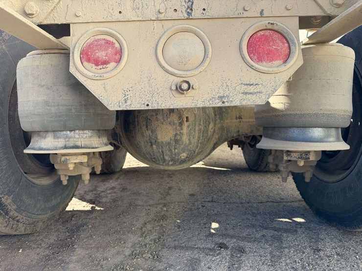 1993-freightliner-fld112-image-29