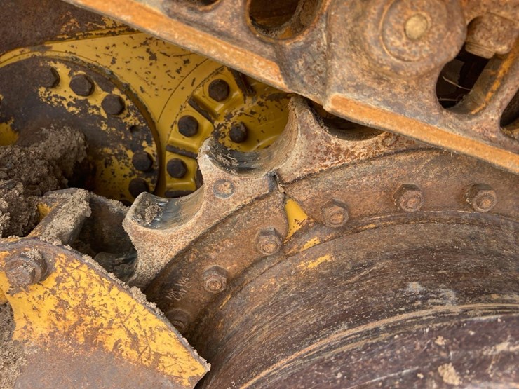 2015-caterpillar-d6k2-xl-image-24