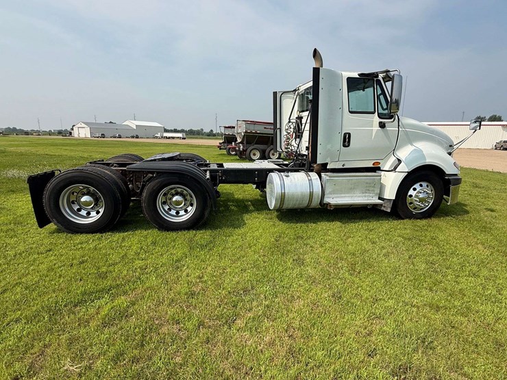 2016-international-prostar-image-10
