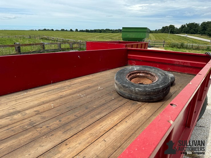 13.5'-barge-wagon-image-10