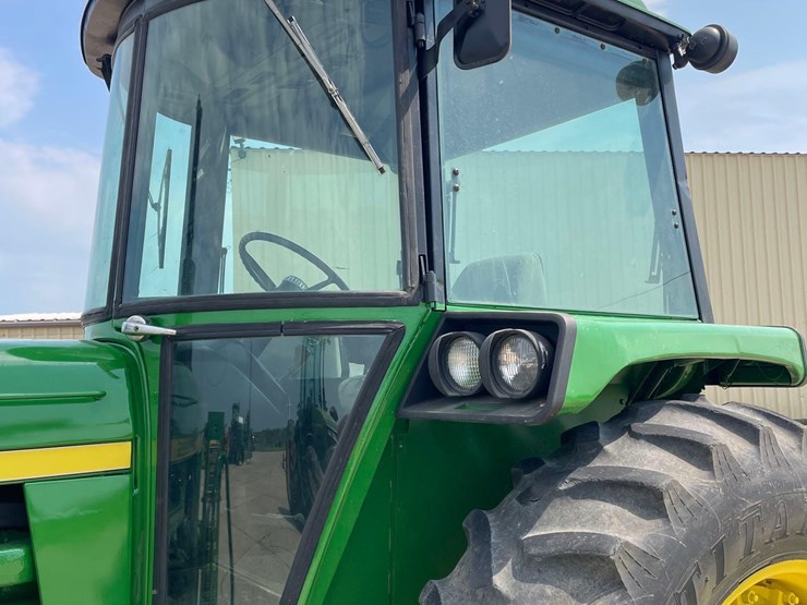 john-deere-4230-image-10