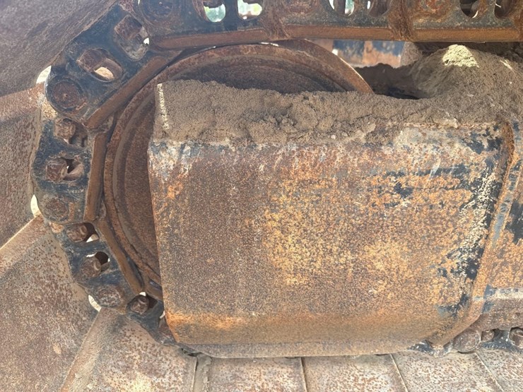 2016-caterpillar-325fl-image-12