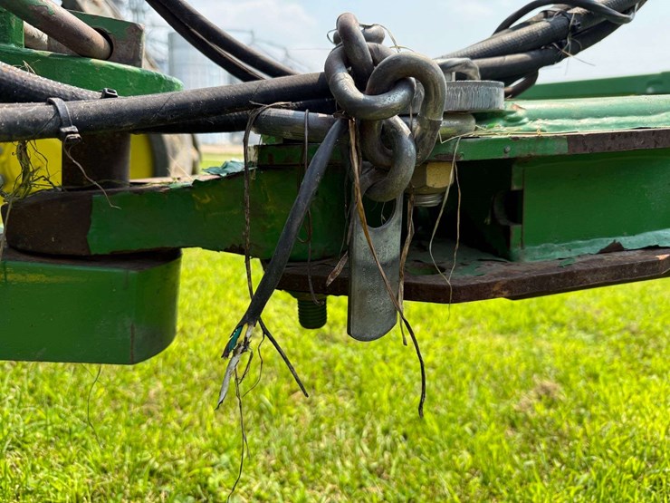 2013-john-deere-2623-image-12