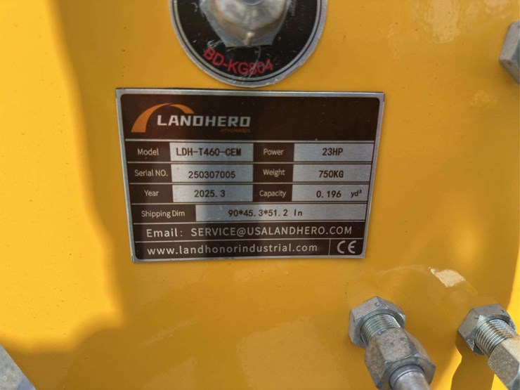 landhero-ldh-t-460-mini-skid-steer-loader-image-9