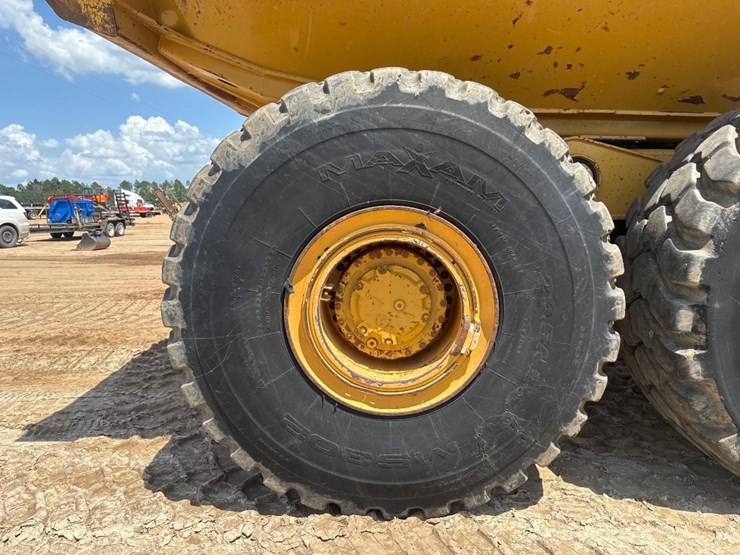 caterpillar-740b-image-13