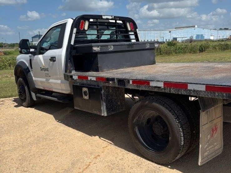2018-ford-f550-image-3