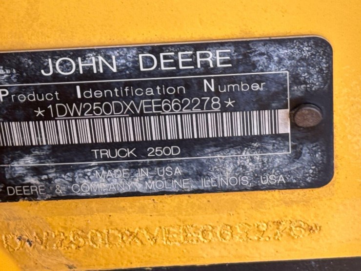2014-deere-250d-image-20
