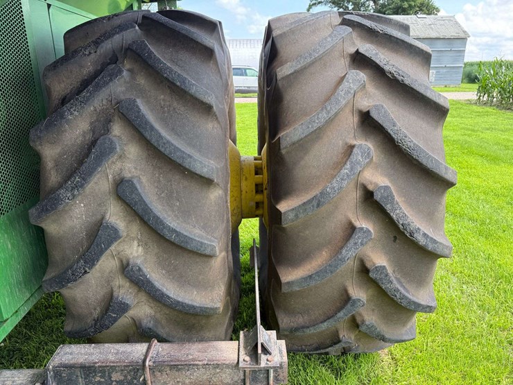 2007-john-deere-9770-sts-image-42
