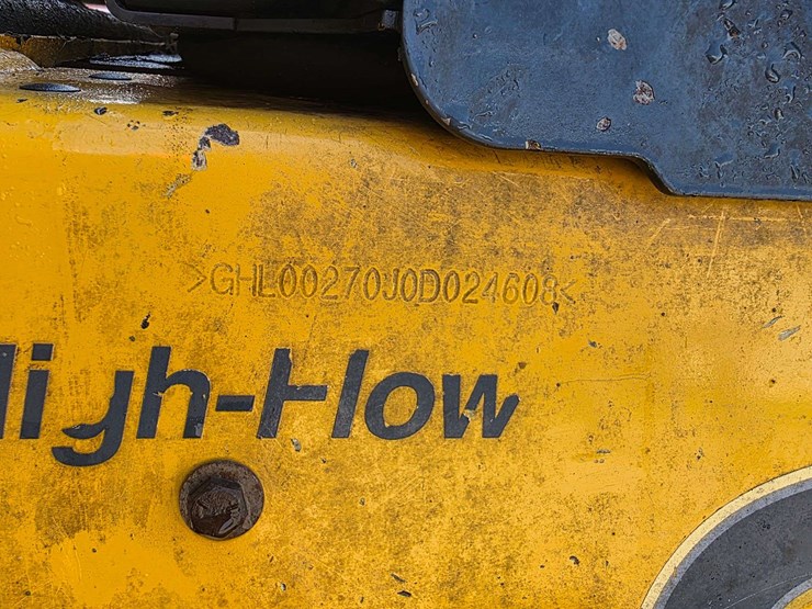 2019-gehl-v270-image-13