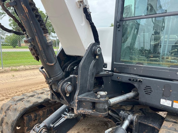2012-bobcat-e80-image-27