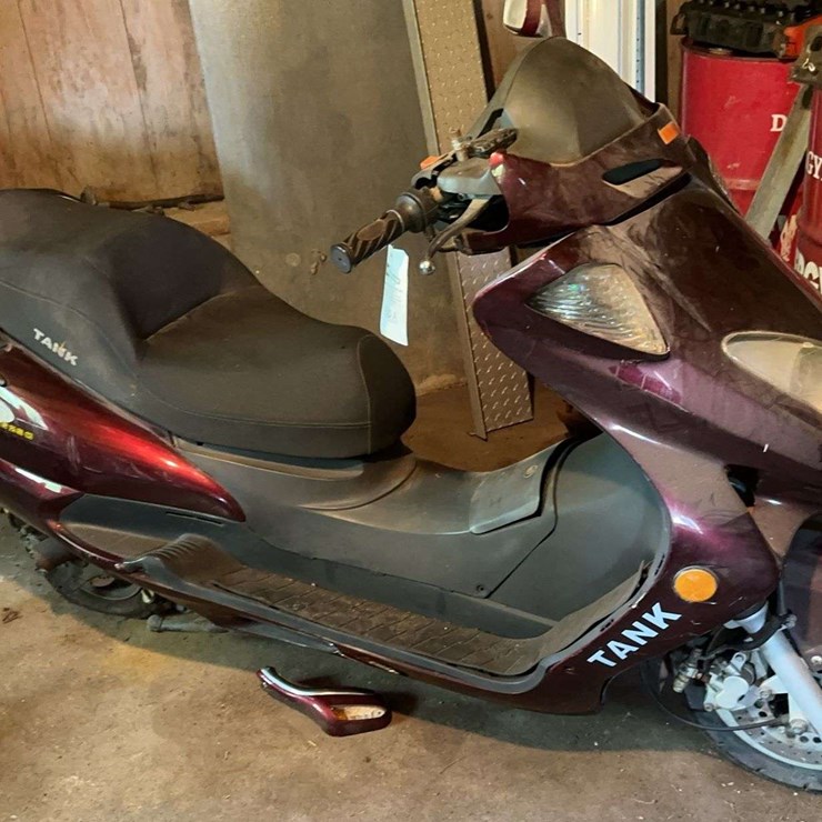 Urban Touring 250 Moped