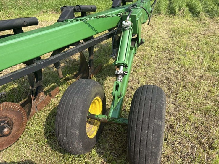 john-deere-3710-image-8