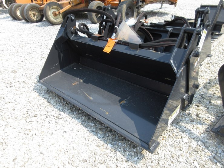 wolverine-mini-skid-steer-combination-bucket-image-2