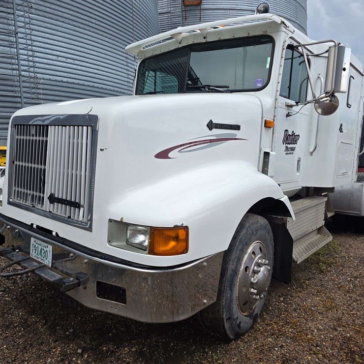1996 INTERNATIONAL 9200