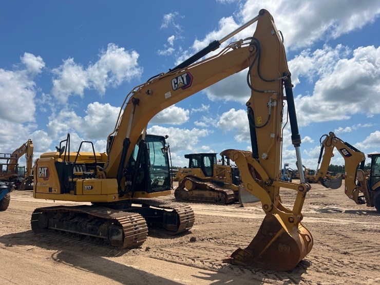 2021-caterpillar-317-image-5