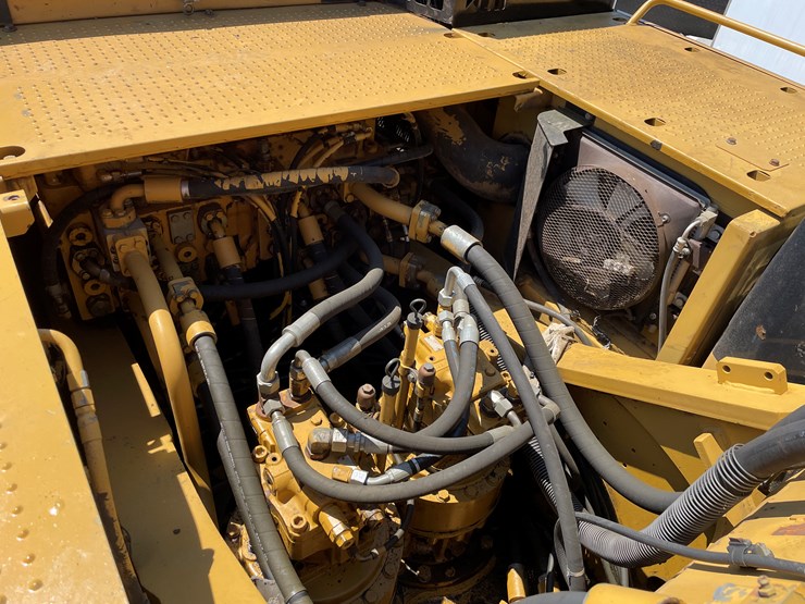 caterpillar-345c-image-37