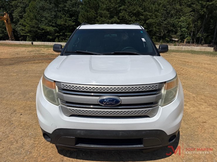 2014-ford-explorer-image-7