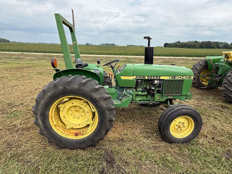 1982-john-deere-2040-image-4
