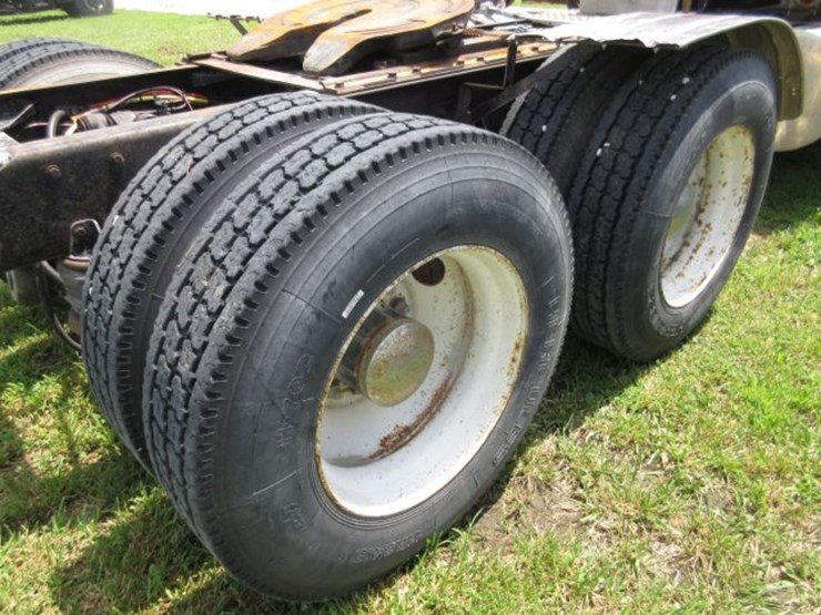 1992-kenworth-t800-image-3