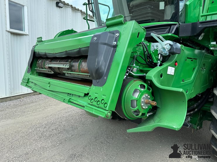 2023-john-deere-x9-1000-image-9