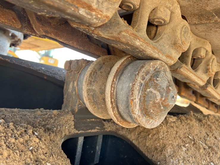 2017-komatsu-pc228us-lc-10-image-18