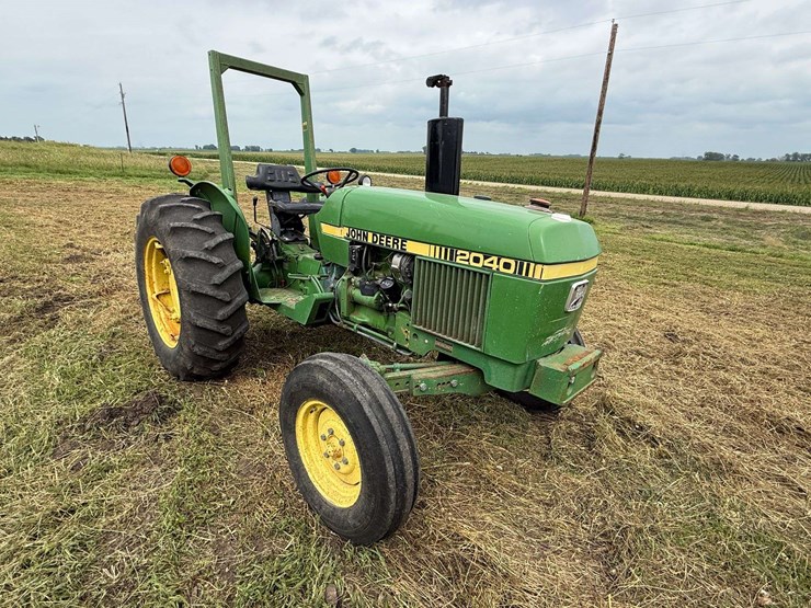 1982-john-deere-2040-image-2