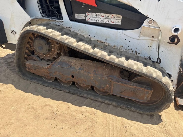2022-bobcat-t595-image-13
