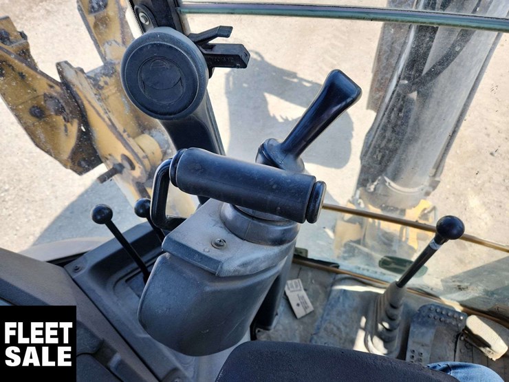 2014-deere-310sk-image-16
