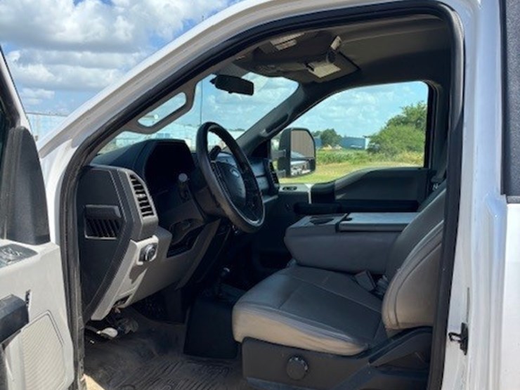 2018-ford-f550-image-6