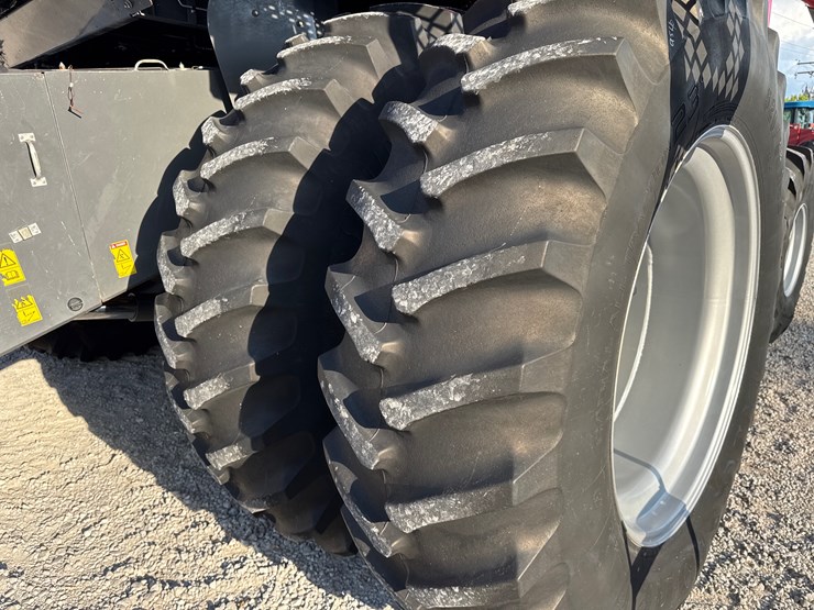 2012-massey-ferguson-9540-image-11