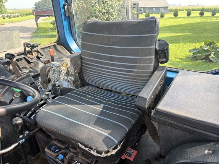 1988-ford-tw25-image-25