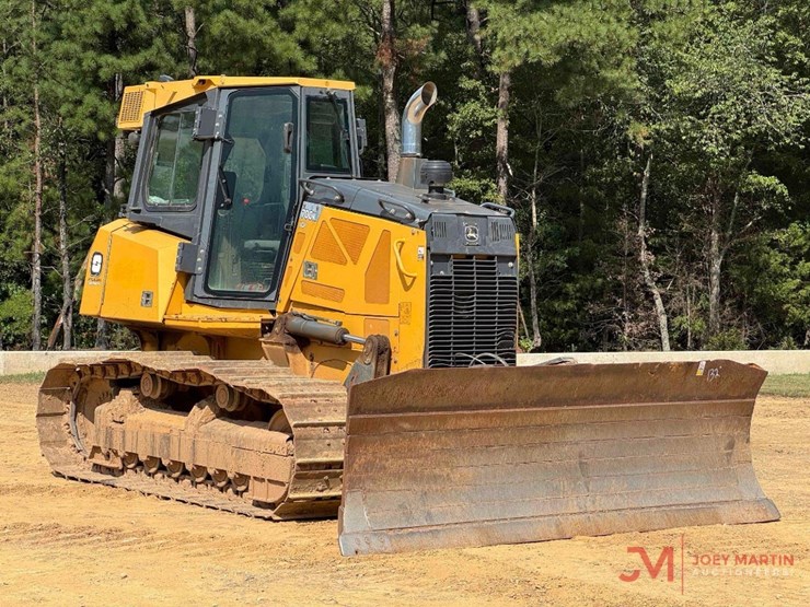 2015-deere-700k-lgp-image-1