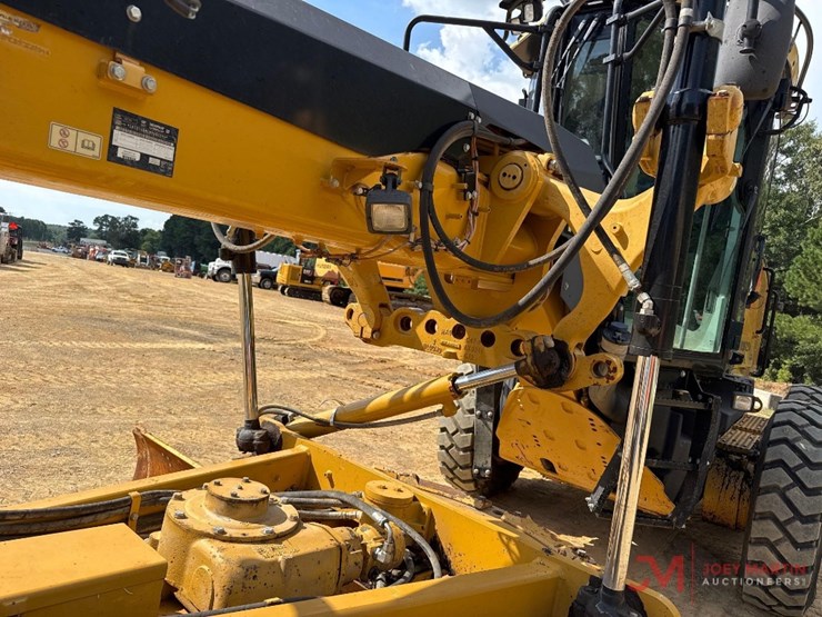 2010-caterpillar-140m-vhp-plus-image-10