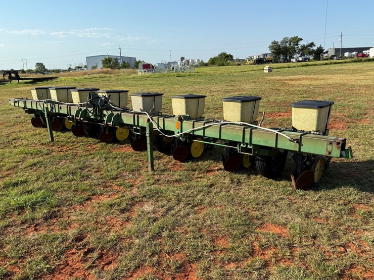 john-deere-7100-image-3