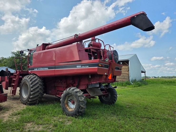 1993-case-ih-1666-image-31